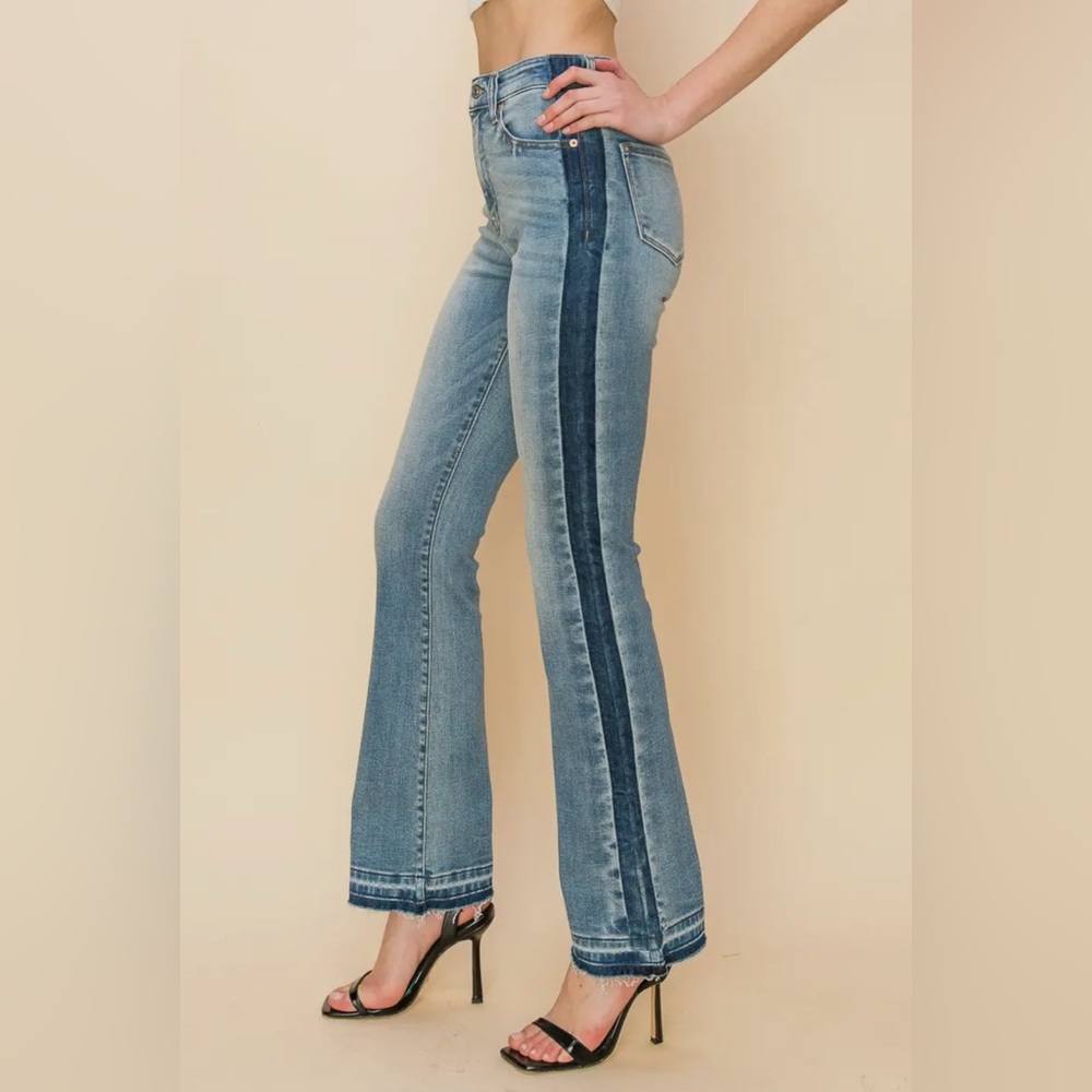 Artemis Vintage High Rise Stretch Bootcut Released Hem Jeans Side Stripe NWT